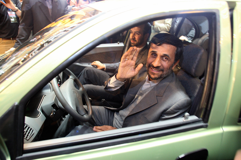 Illustration for article titled Tehranopnik: The Cars And Car Culture Of Iran